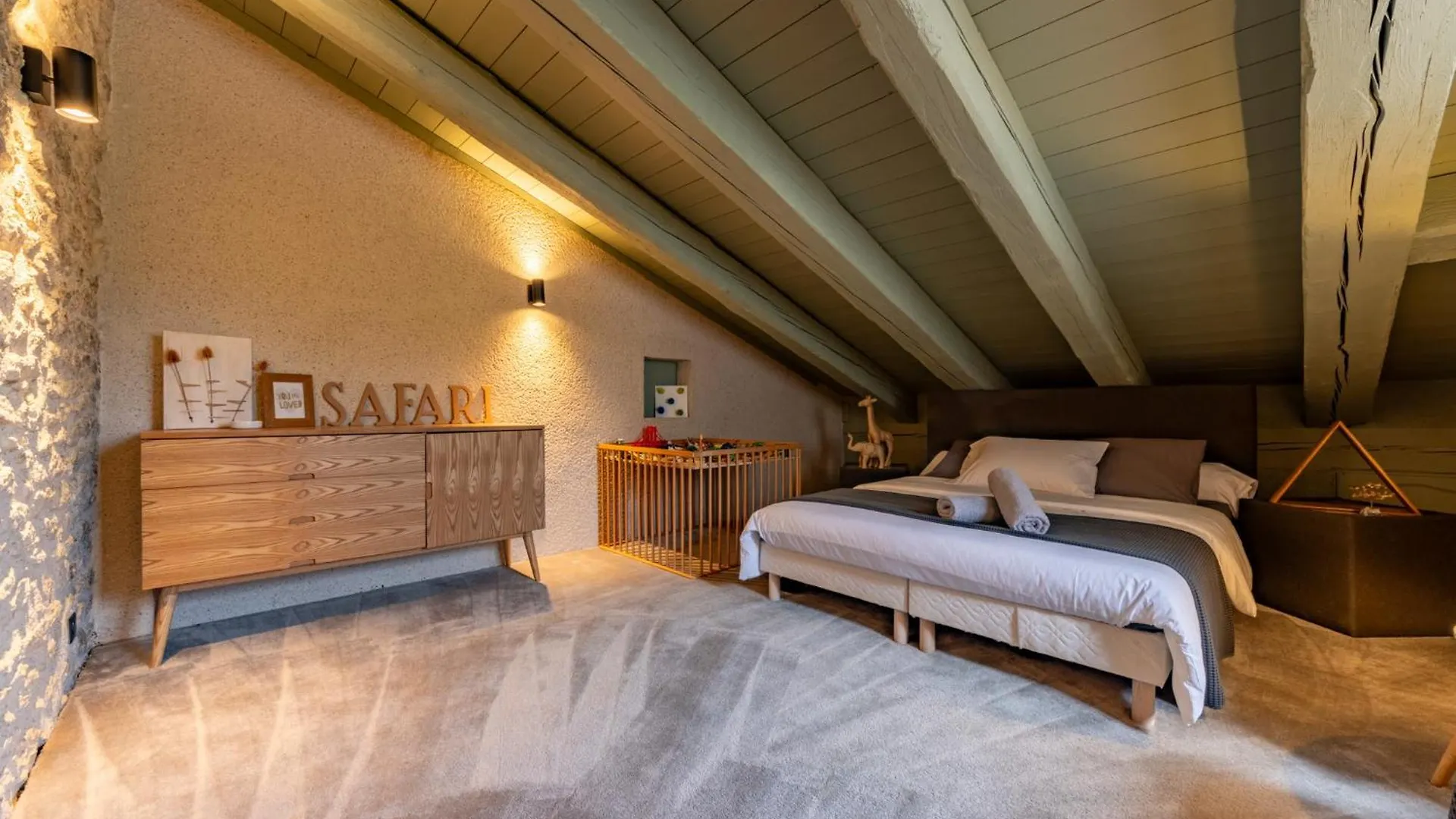 ベッド・アンド・ブレックファスト Les Chambres Du Presbytere Montagudet