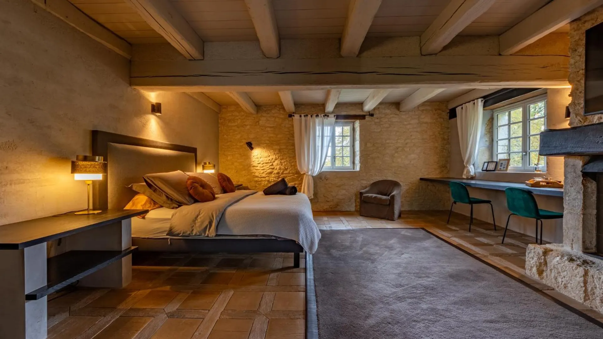 Les Chambres Du Presbytere Montagudet ベッド・アンド・ブレックファスト